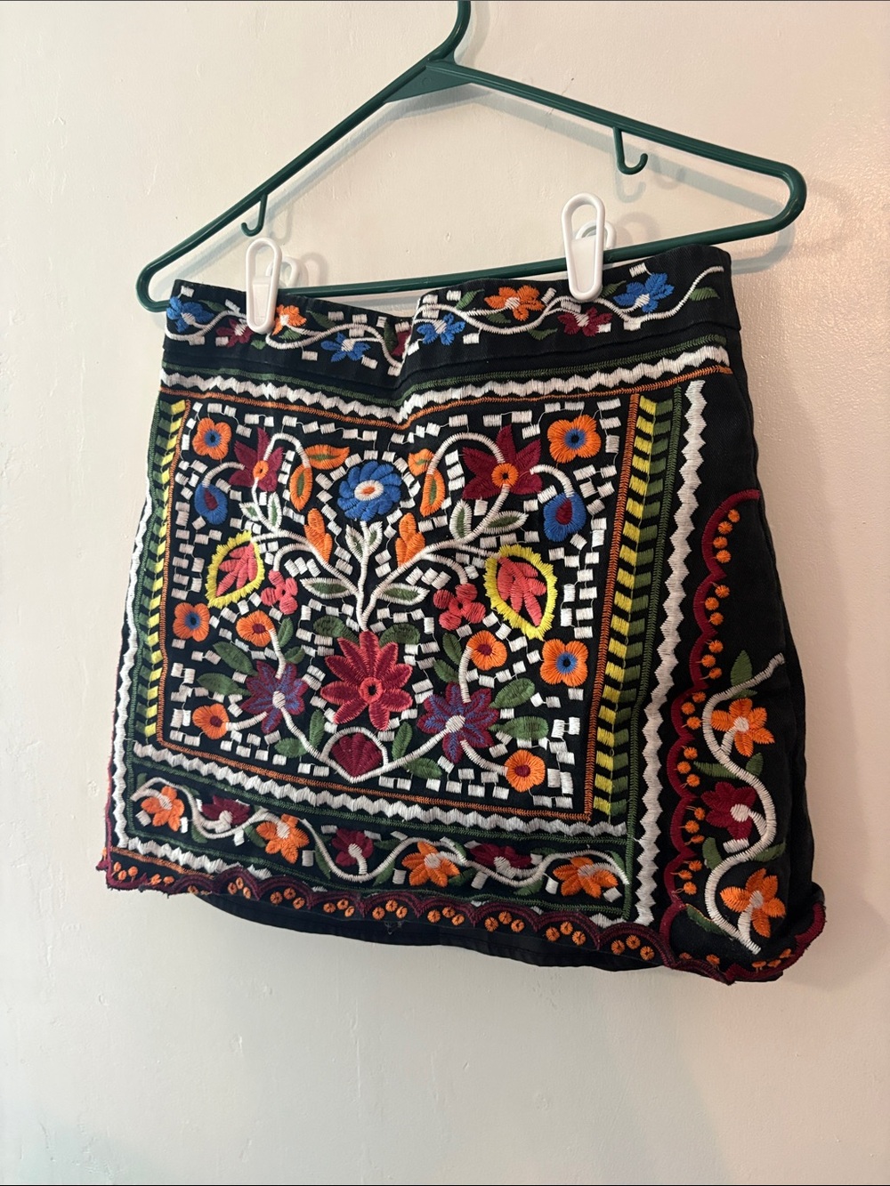 emory park Black Mini Skirt with Multicolor Floral Embroidery Size Medium - Picture 6 of 9